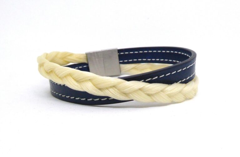 Bracelet en crins pour homme de bonne qualité. Fait sur mesure et personnalisable avec les crins de votre cheval