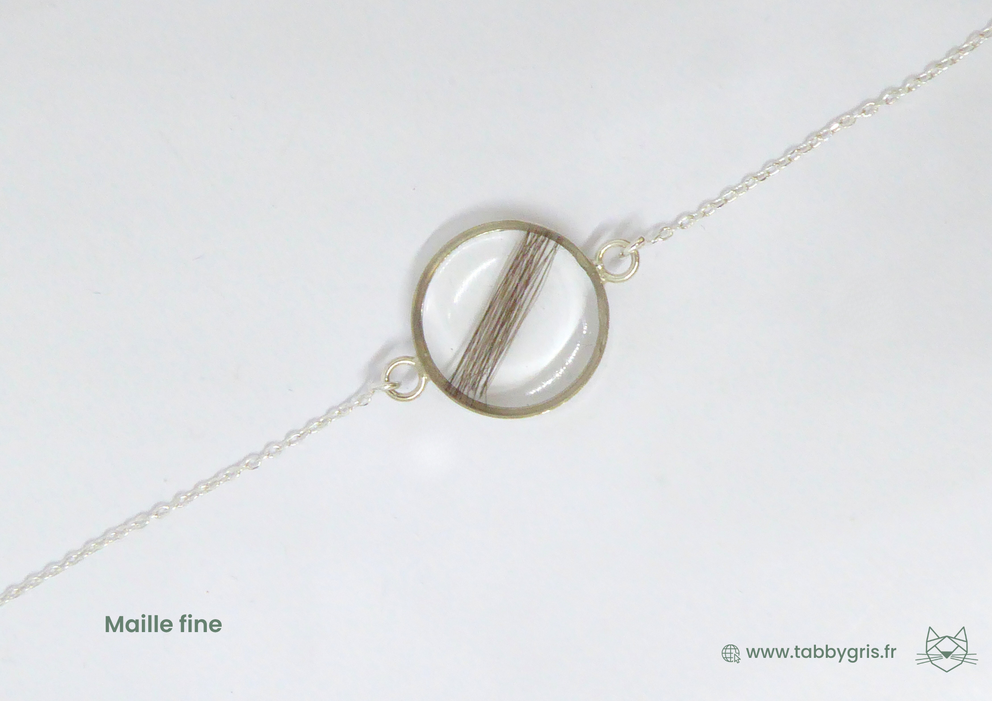 Bijou souvenir mèche de cheveux et crin de cheval. Créez un bijou unique et sur mesure en choisissant le type de bijou, sa forme et sa couleur.