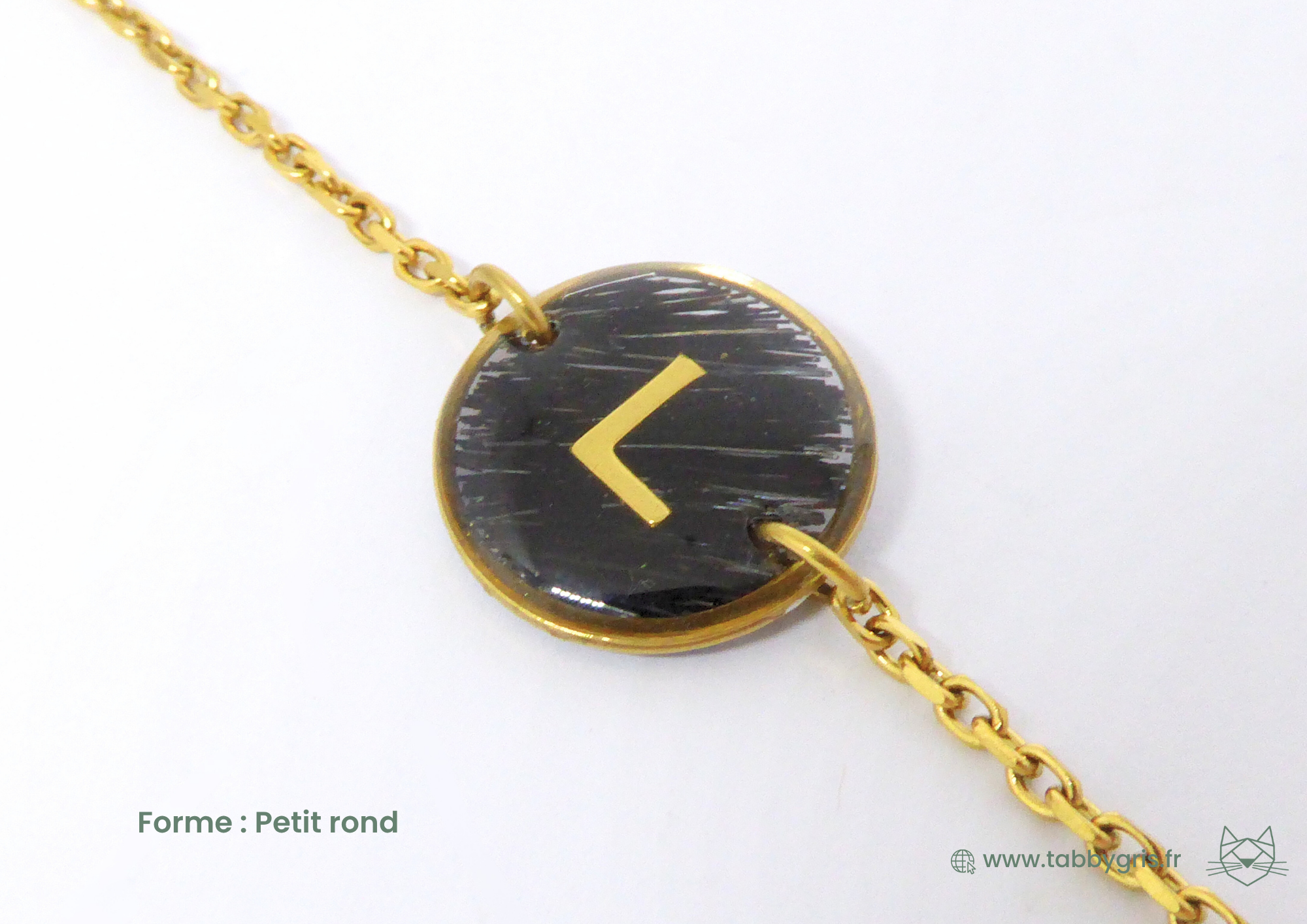 Bijou en crins de cheval fait sur mesure pour vous. Choisissez les éléments qui composent le bracelet et laissez-nous glisser le crins de vos chevaux ou les poils de vos animaux.