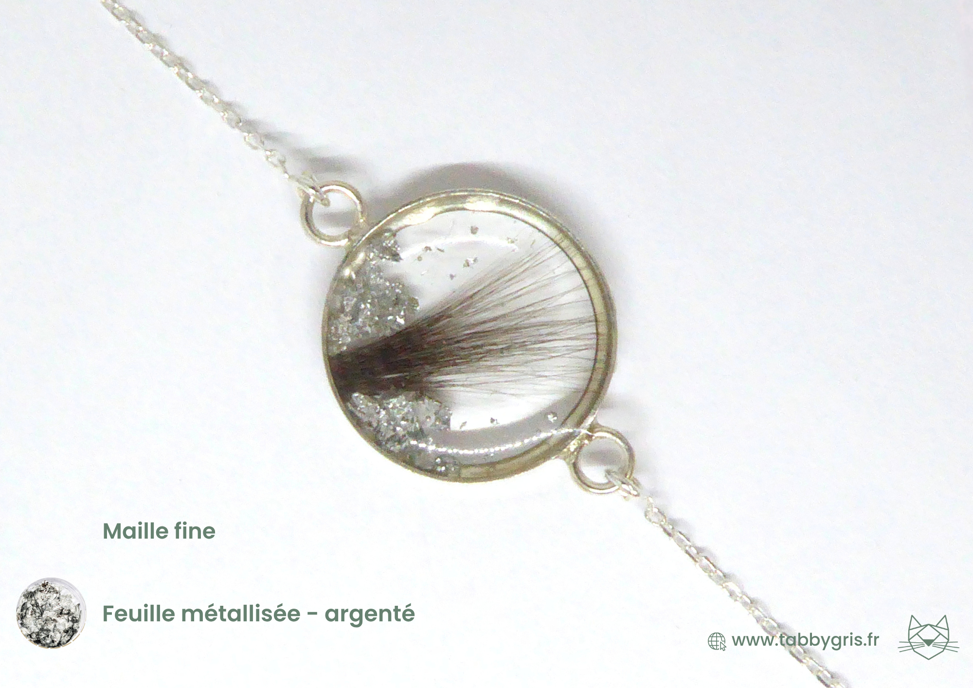 bijou résine mèche de cheveux d'une première coupe d'enfant avec de la feuille métallisée argentée, et monté sur une maille fine