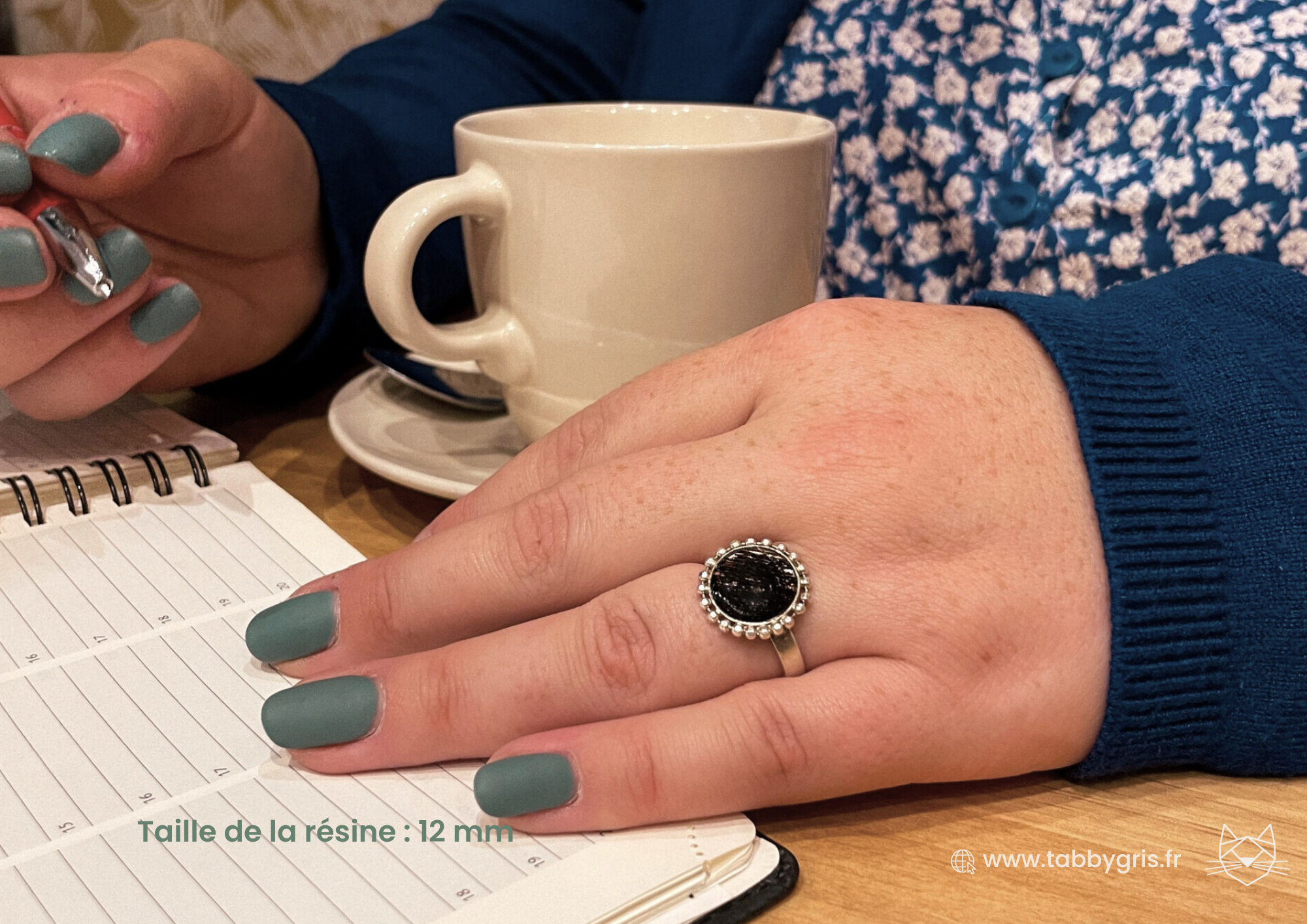 Quickly et Amélie - Bague en argent et contour billes – Image 3