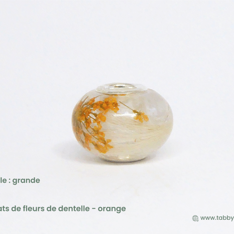 Bijou cadeau maman avec ce charme compatible sur bracelet pandora. ll inclut quelques cheveux de votre enfant, mais aussi crins de votre cheval ou poils de votre animal